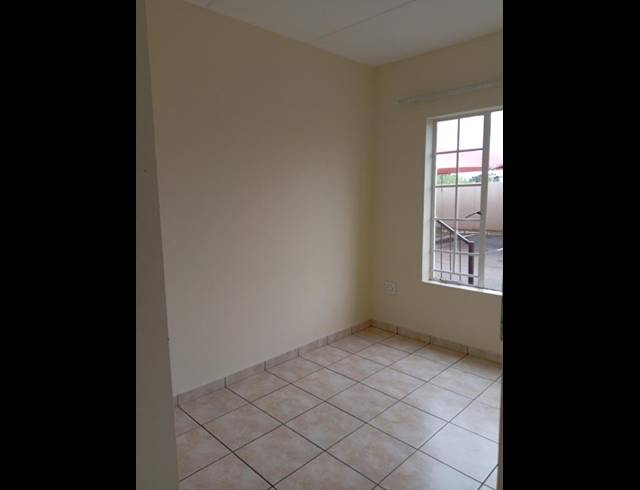 2 BEDROOM APARTMENT FOR SALE IN COMET